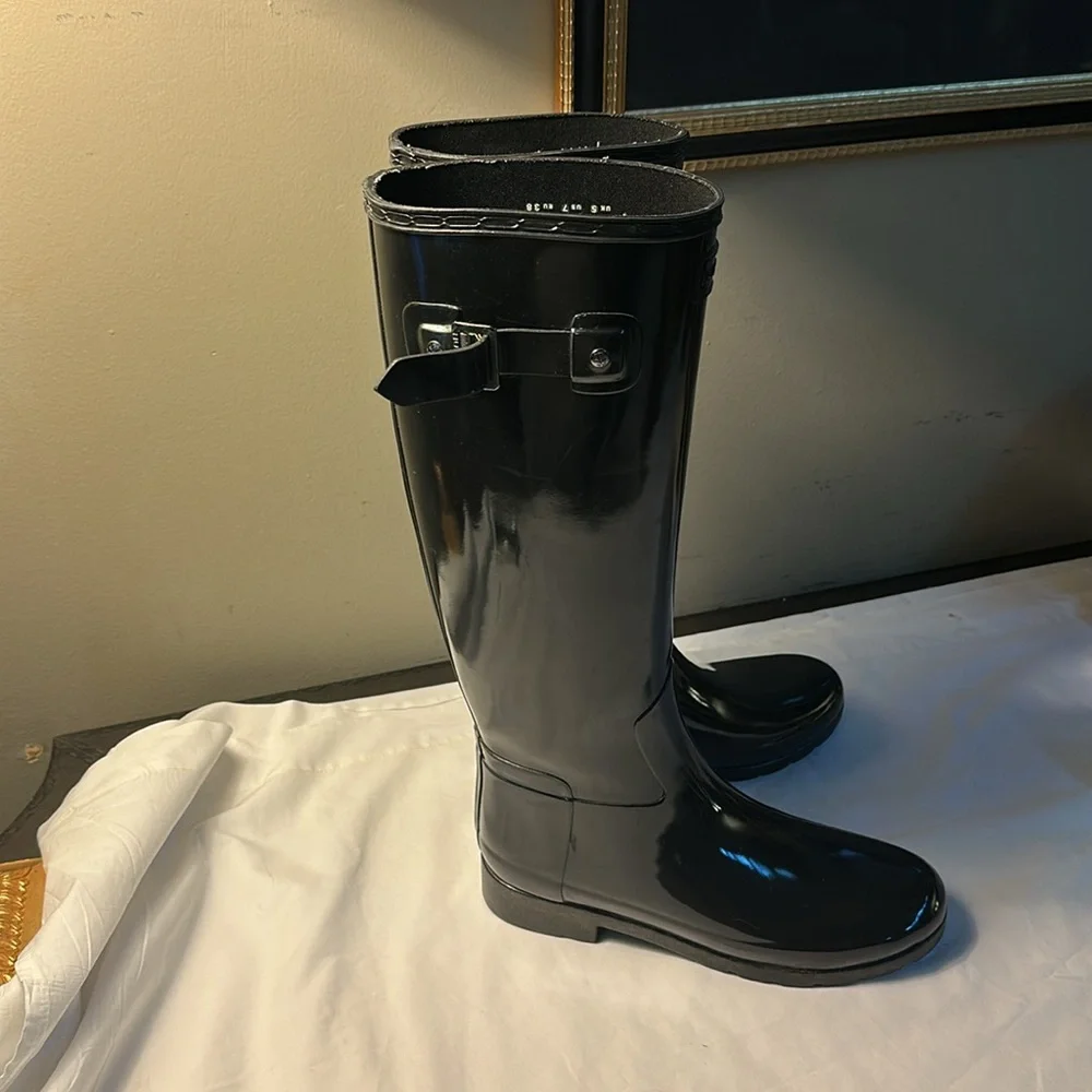 Hunter Black Tall Rain Boots - Picture 7 of 17